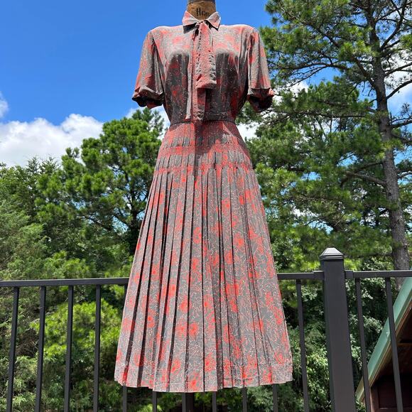Vintage Dresses & Skirts - Vintage 40s Novelty Floral Rayon Necktie Pleated Midi Dress + Belt